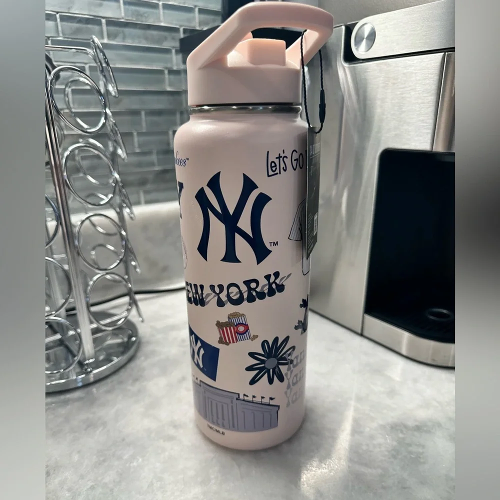 New York Yankees Pink 34oz Unique Design Quencher Tumbler - Picture 2 of 11